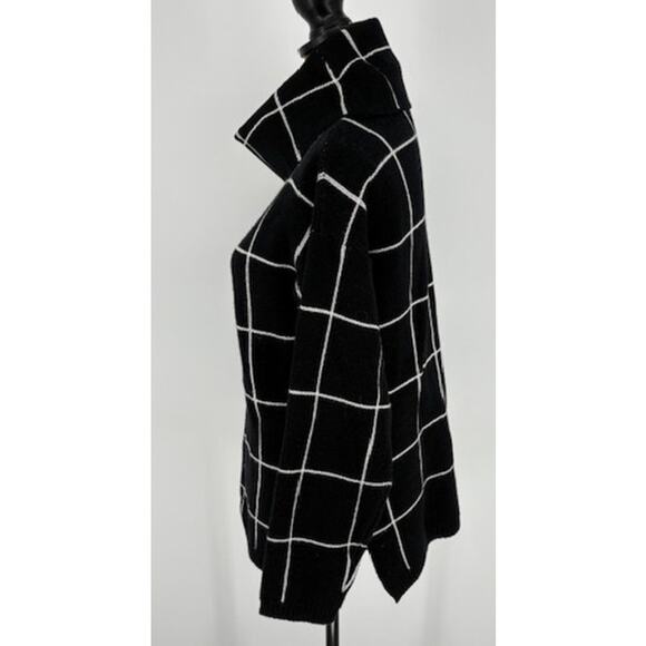KIRUNDO Window Pane Turtleneck Sweater in Black and White – Size Medium - Picture 4 of 7